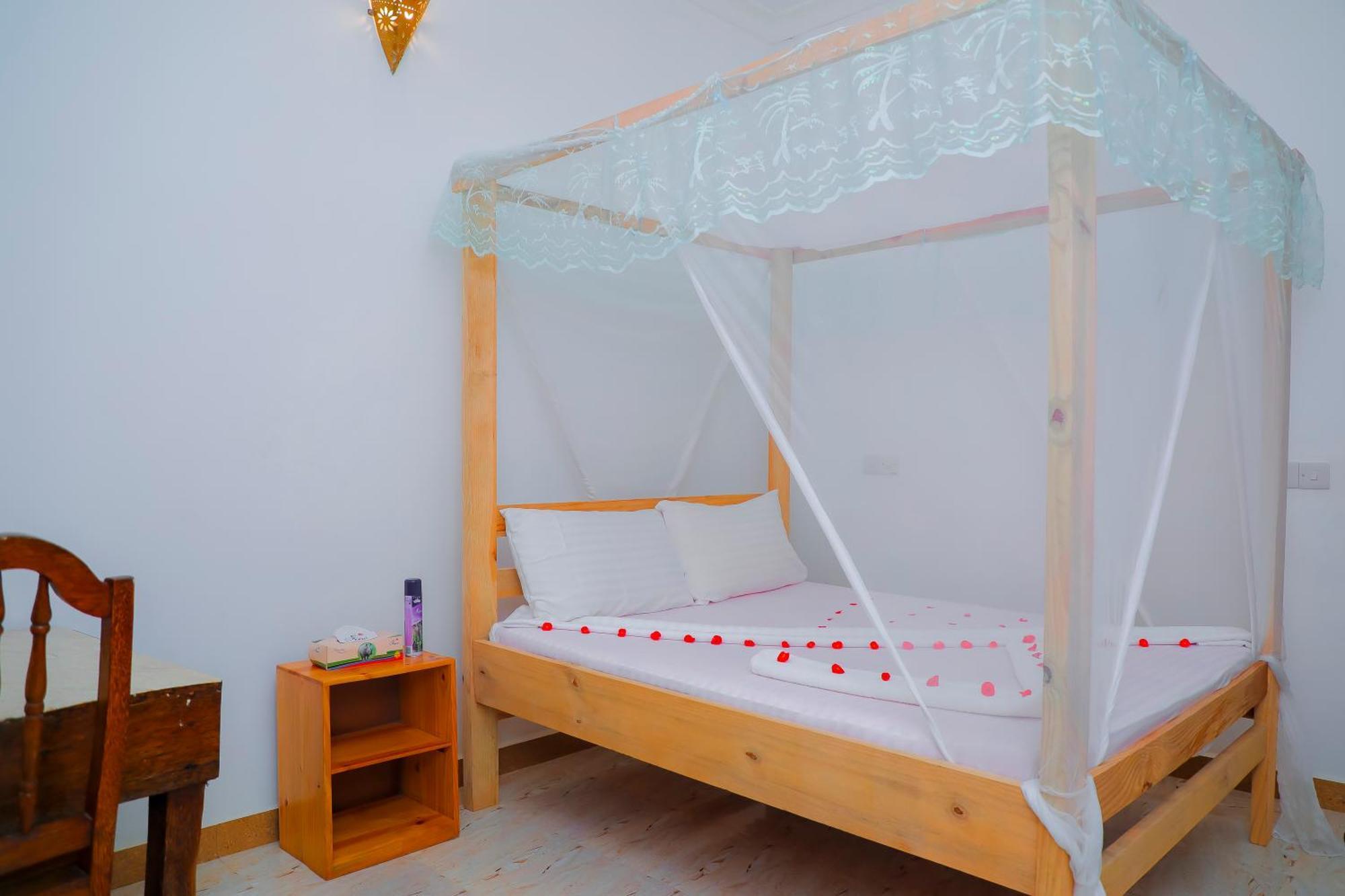 Bed and Breakfast Raha House à Nungwi Extérieur photo